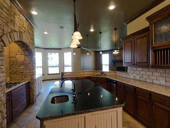 4th image of 14416 Yorkshire Ln