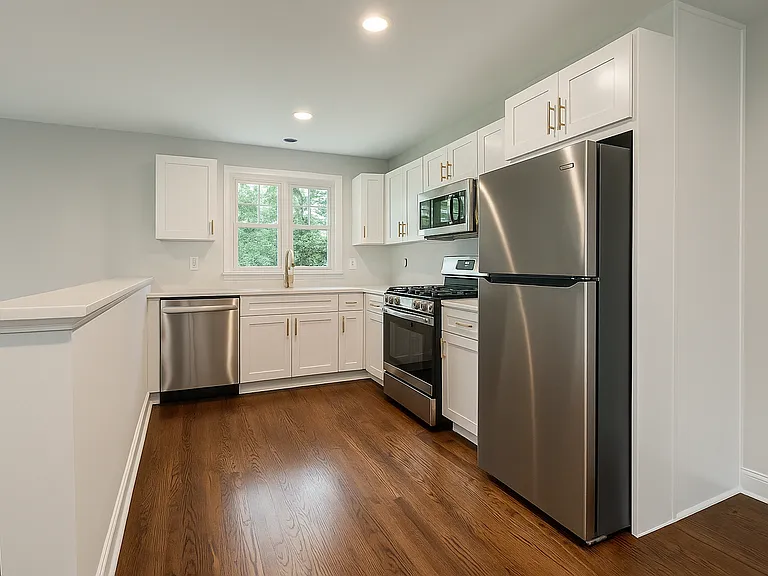 Jefferson Apartments — Photo 2