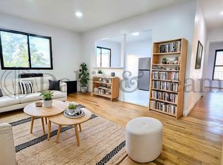 25-33 23rd St #DT3, Astoria, NY 11102