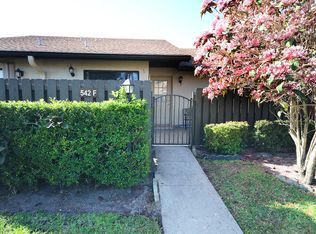 542 Shady Pine Way APT F, Greenacres, FL 33415
