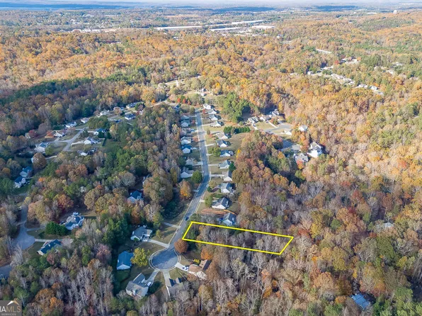 5137 Yellow Stone Dr, Flowery Branch, GA 30542