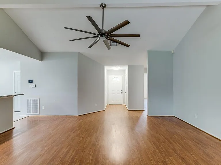 7218 Ridgeberry Dr — Photo 4
