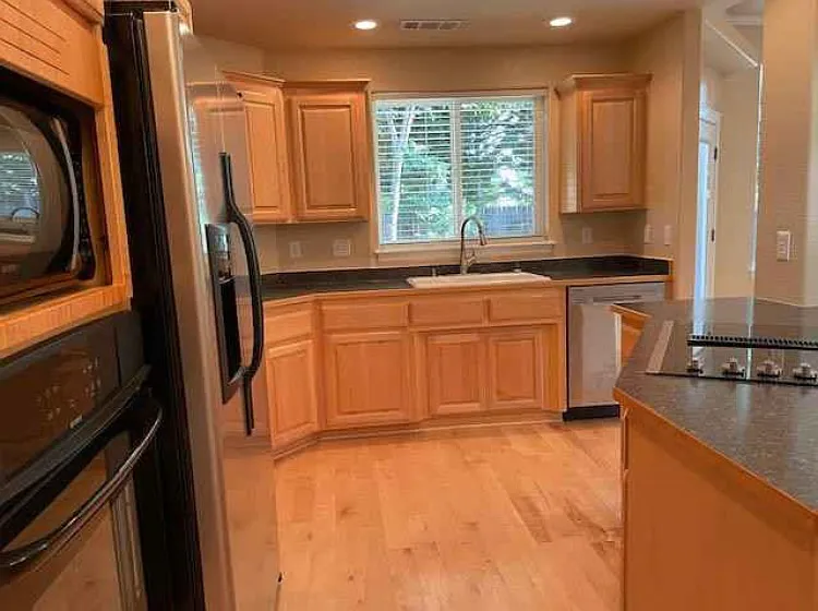 109 Sanger Ln — Photo 6