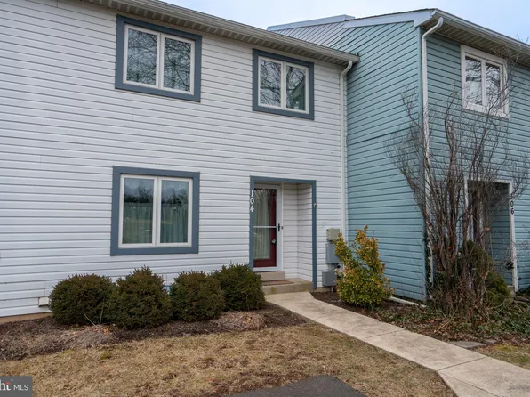 104 Kelso Ct, Chalfont, PA 18914
