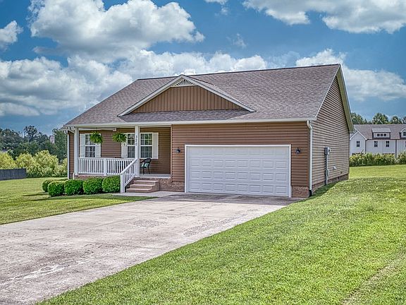 4th image of 320 Valley Pointe Dr