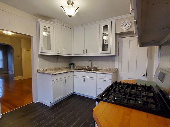 2nd image of 6 New Hartford St Floor 1