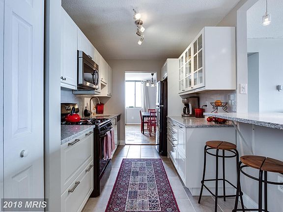 5th image of 118 Monroe St #11