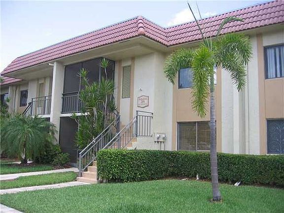 2nd image of 305 Lakeview Dr APT 203
