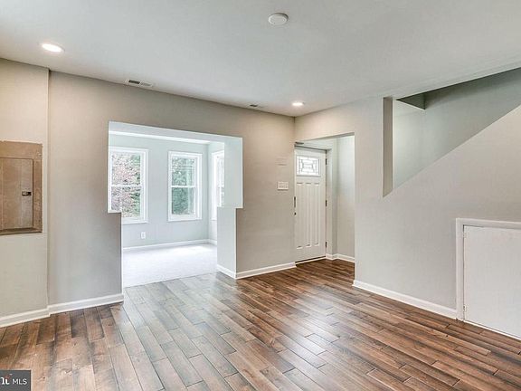 Living room with a nice addition for extra space