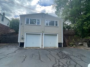 1 Main St, Tariffville, CT 06081