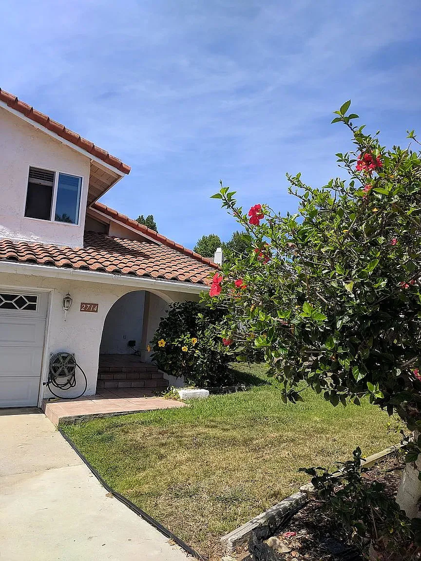 3 bed, 2.5 bath, 1722 sqft, $5,100 — Photo 4