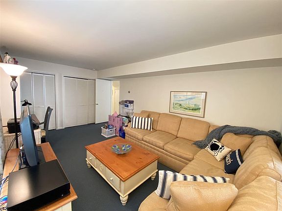 5th image of 63 33rd St