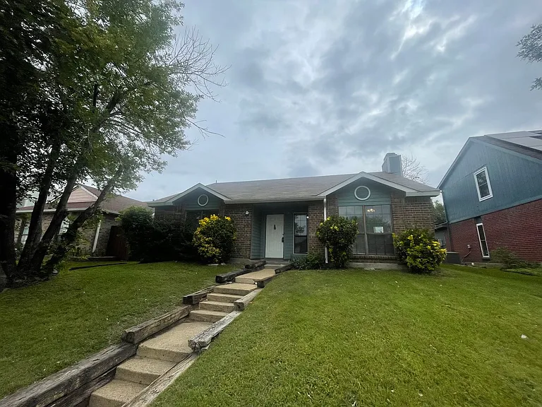 9415 Rutherglen Dr — Photo 1