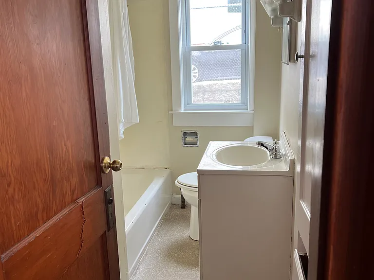 44 Fairhaven Rd #2L — Photo 11