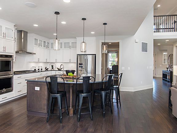 Eat-In Kitchen Island