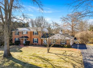 5913 Countryhills Dr, Cincinnati, OH 45233