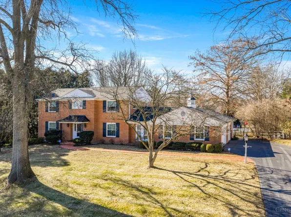 5913 Countryhills Dr, Cincinnati, OH 45233