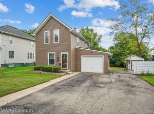 331 E Brooks St, Howell, MI 48843