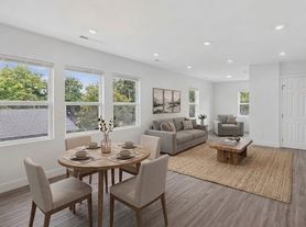 324 61st St NE, Washington, DC