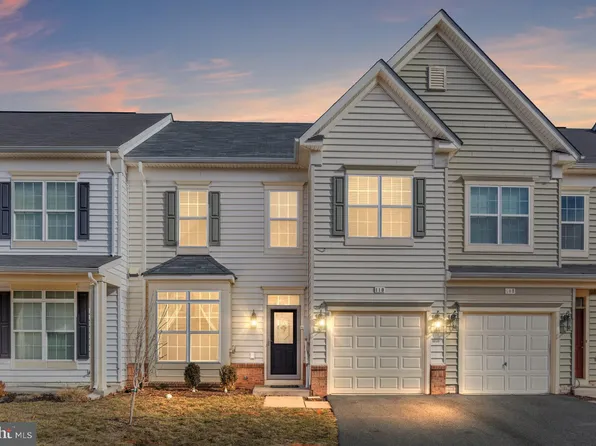 110 Prestwick Ln, Stephens City, VA 22655