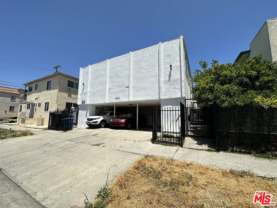 5853 Gregory Ave
