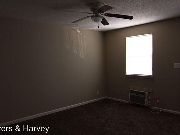 3rd image of 304 Chapel St APT A