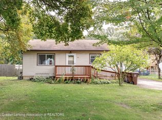 233 Stoner Rd, Lansing, MI 48917