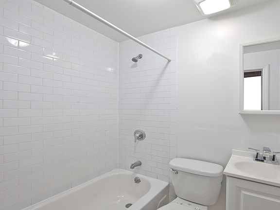 5th image of 13 Essex St APT 18