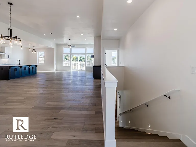 3282 Sky Way — Photo 16