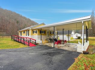 11413 Lyons Fork Rd, Coeburn, VA 24230