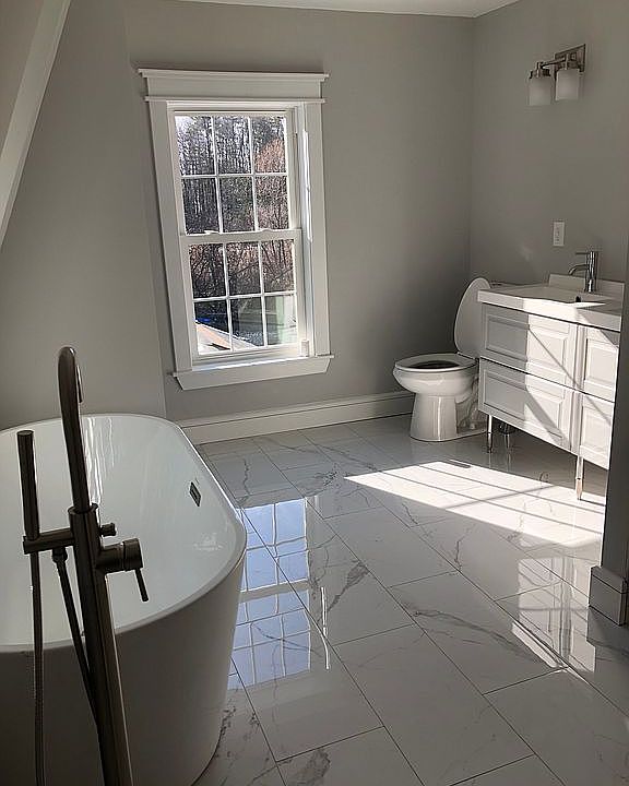 Master bath 