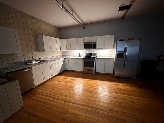 3rd image of 154 S Main St #1