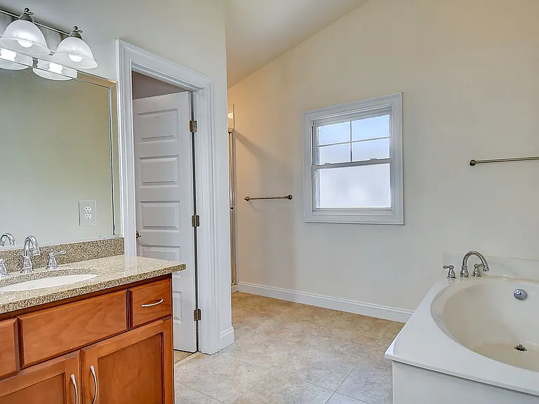 2224 W Berrie Cir — Photo 31