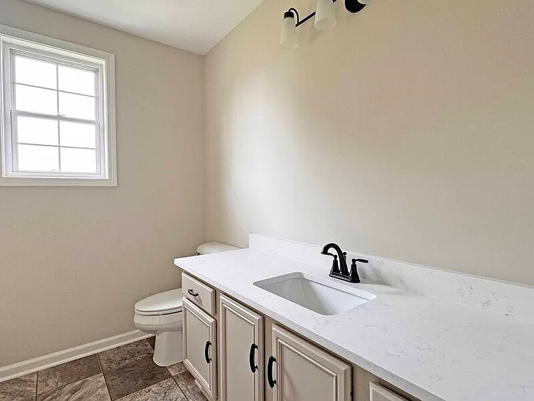 289 Ballygar Ct — Photo 10