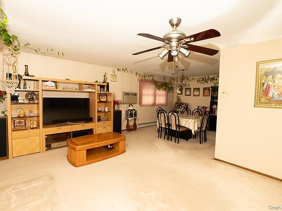 3rd image of 305 S 10th Street