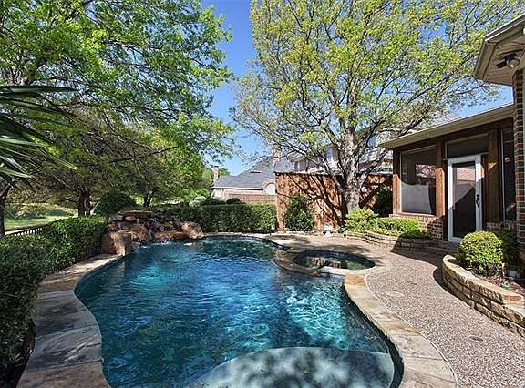 2nd image of 4520 Pebble Brook Ln