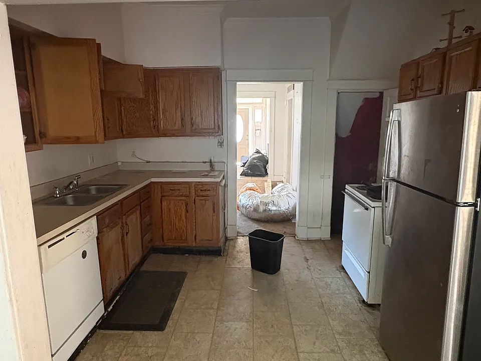 1812 Saint Denis Ave #1