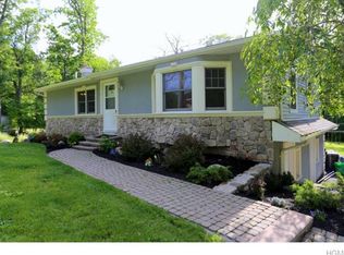 36 W Clarkstown Rd, New City, NY 10956