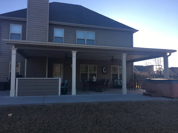 23 Water Oak Dr, Sharpsburg, GA 30277