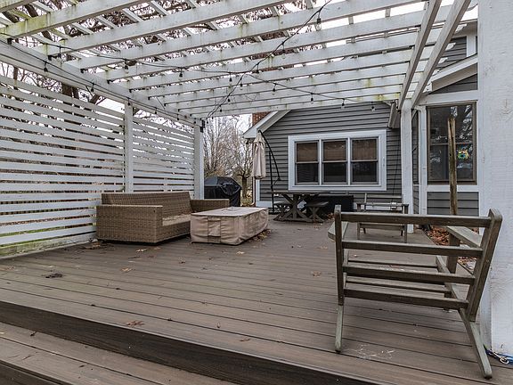 3rd image of 8728 Corinthian Ln