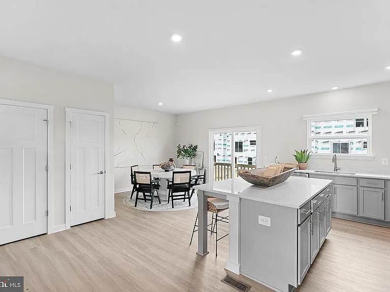 19 Elmiraj Ct — Photo 9
