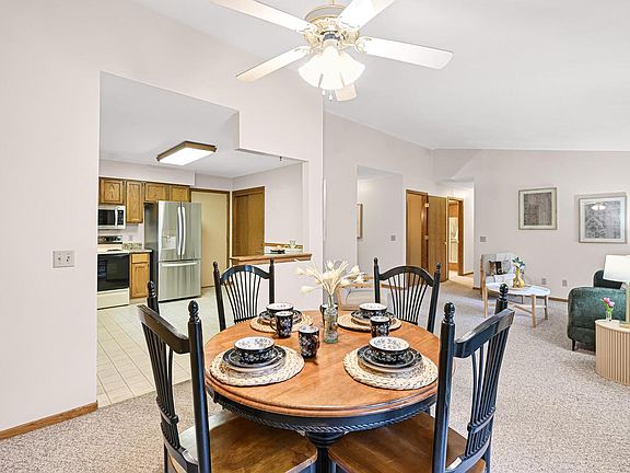 4th image of 2796 Thomas DRIVE