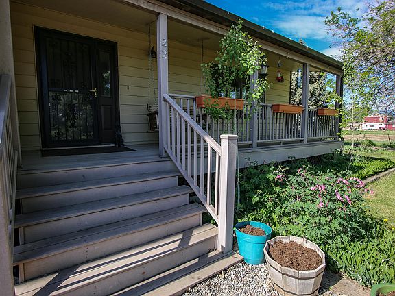 2nd image of 22 Maverick Ln