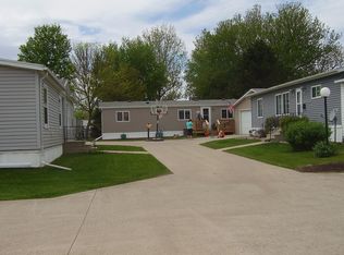 301 N 6th Ave #535, Sheldon, IA 51201