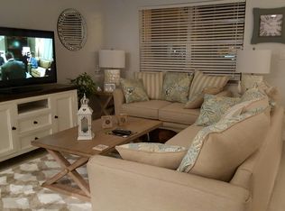 649 Palm View Dr, Naples, FL 34110