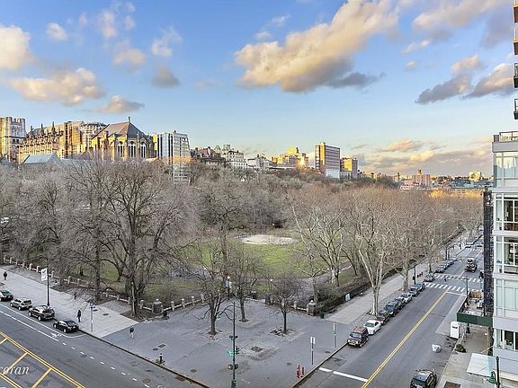 5th image of 220 Manhattan Ave APT 7H