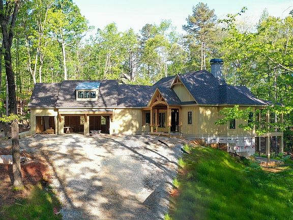 2nd image of 1210 Howells Grove Rd