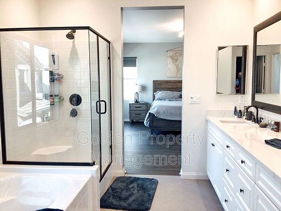 4th image of 1067 Thermal Ave