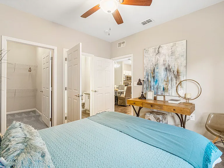 Oaks at Normandy Apartments — Photo 46