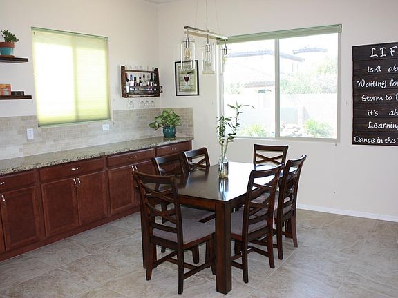 4th image of 2608 E Aloe Pl